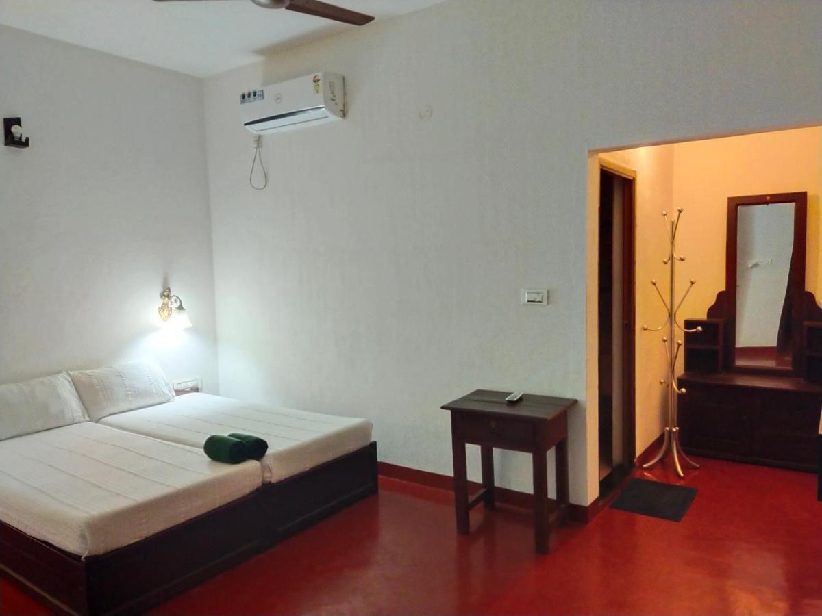 Marari Beach Clleetus Homestay Mararikulam Chambre photo