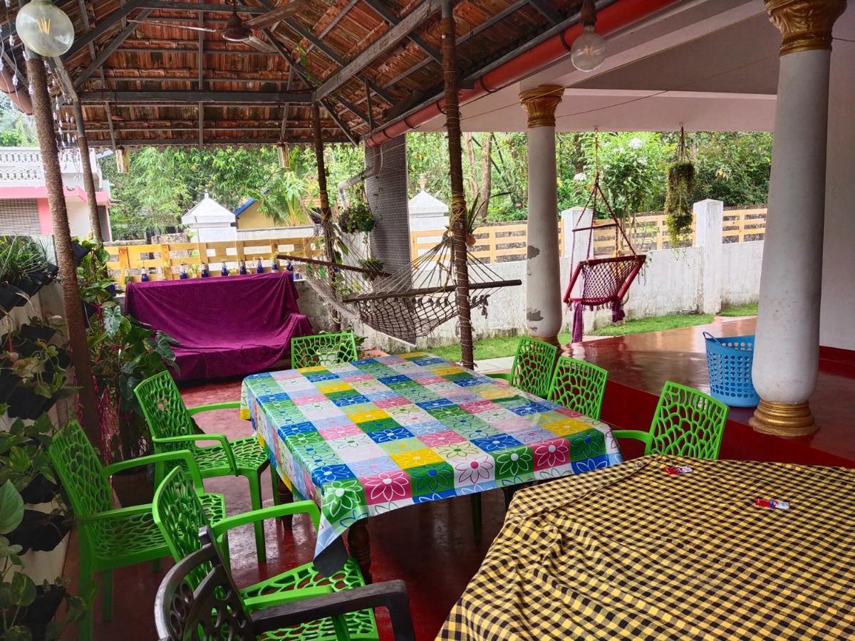 Marari Beach Clleetus Homestay Mararikulam Extérieur photo